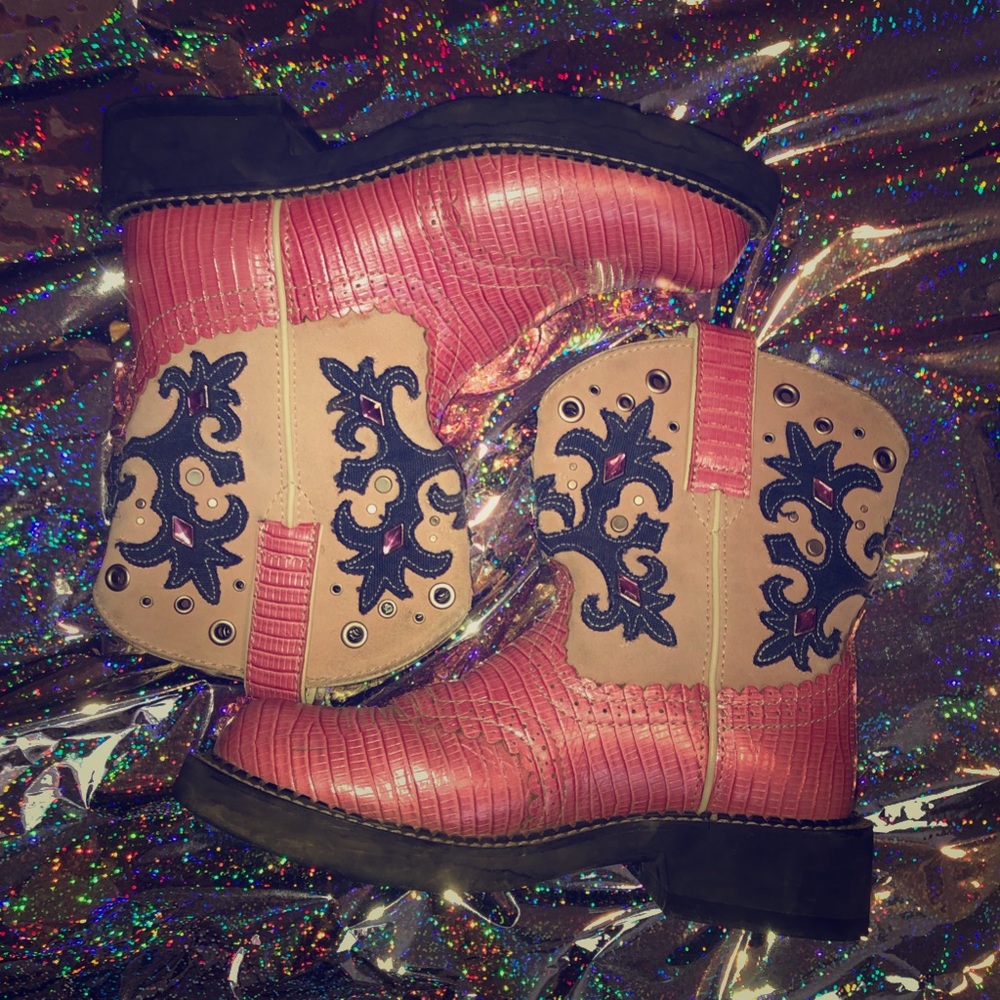 Pink Ariat boots